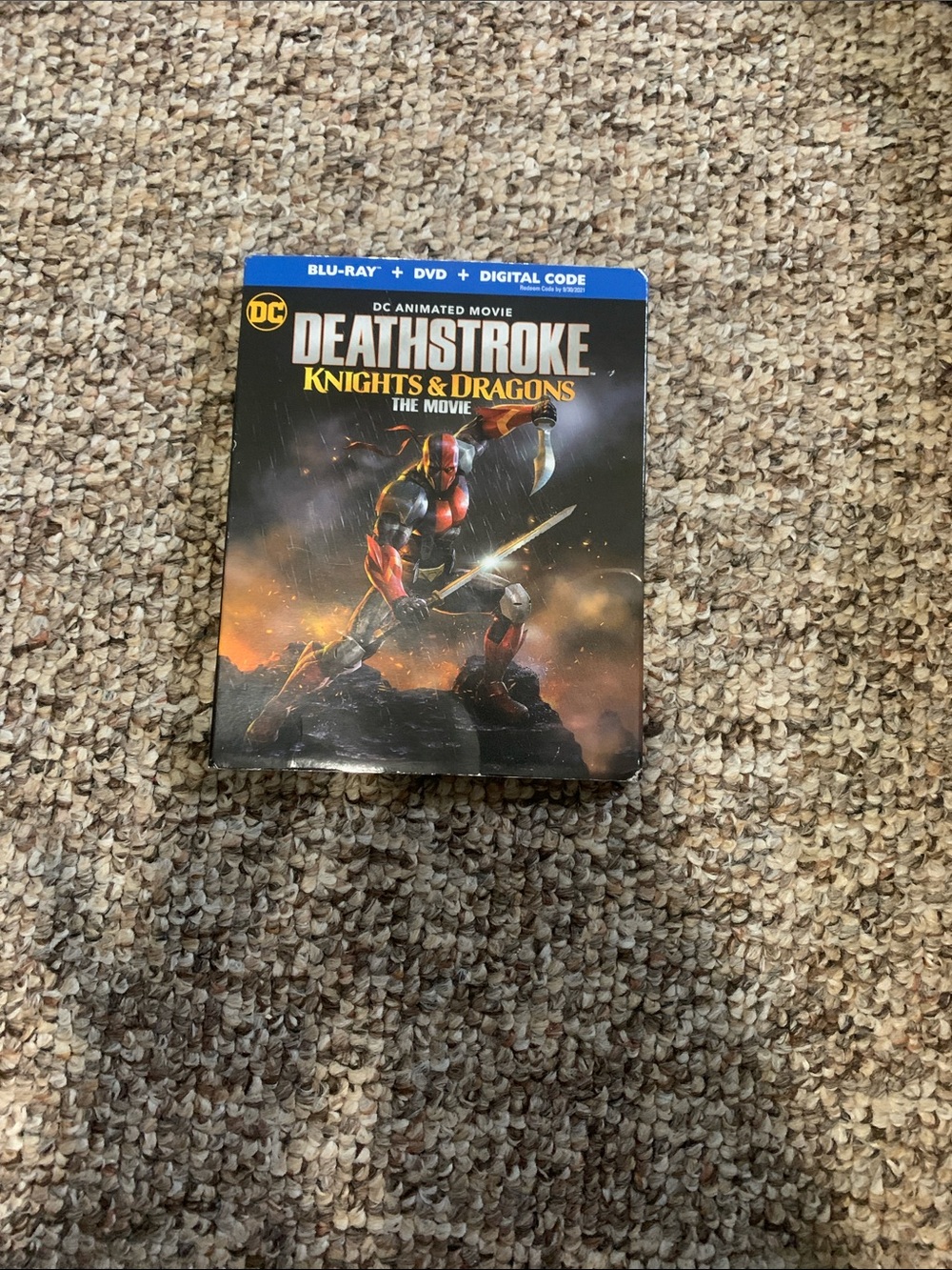 DC Deathstroke: Knights & Dragons - Black & Red Blu-ray + DVD